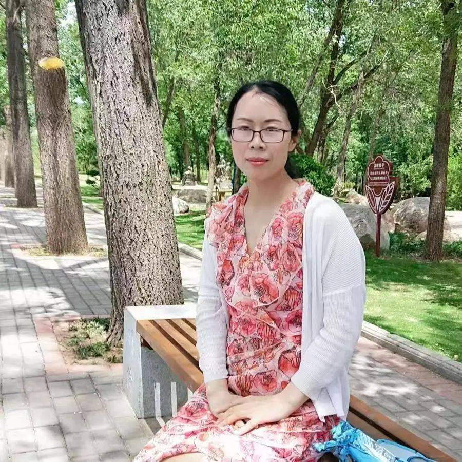 王霞:千年城隍庙里有间书屋|中原作家