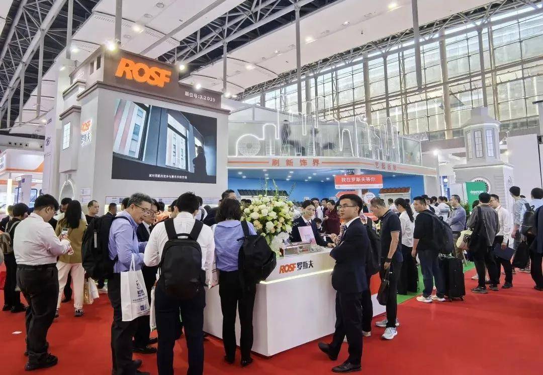 涂上游丨国内外上百家涂企到访罗斯夫及顺德涂企， 领略“六边形战士”的魅力 