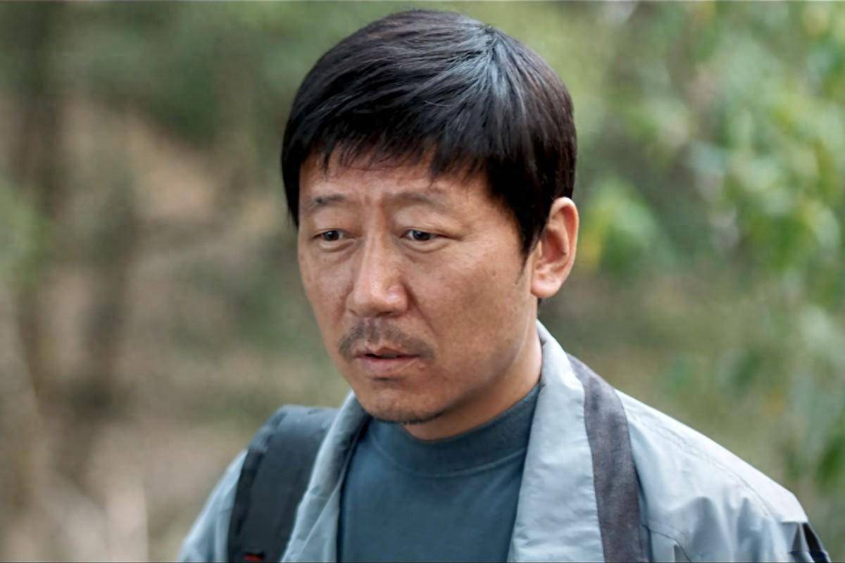 其貌不扬却演啥像啥,当了多年金牌配角的他,靠《我是刑警》火了