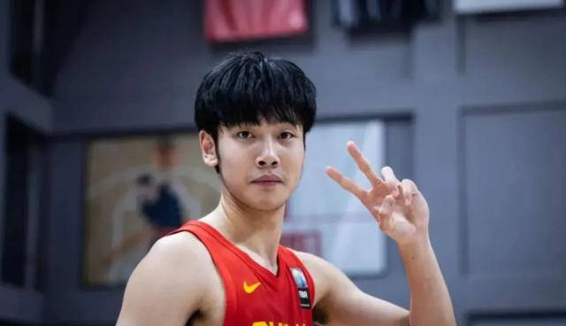 张博源跻身NBA选秀媒体07级国际球员TOP10 势头与丁彦雨航相似_比赛_进行_CBA
