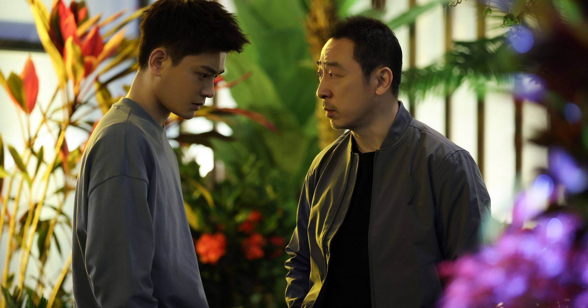 《黑白森林》直到姐夫遇害,文彬彬才发现,邰局竟是警方内鬼