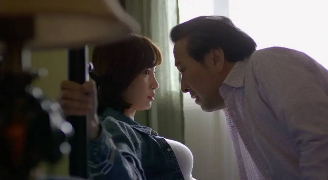 大尺度伦理电影:《女人的战争:搬来的男人》,适合晚上没人的时候看!