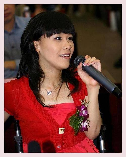 "跳马皇后"桑兰:17岁时摔成瘫痪,后索赔18亿美元,如今怎样了