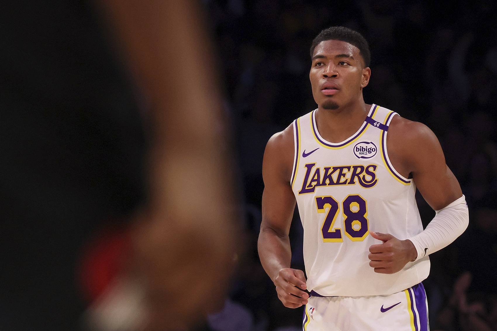 湖人连败引变阵呼声！名记建议八村塁退居替补，攻防短板成症结