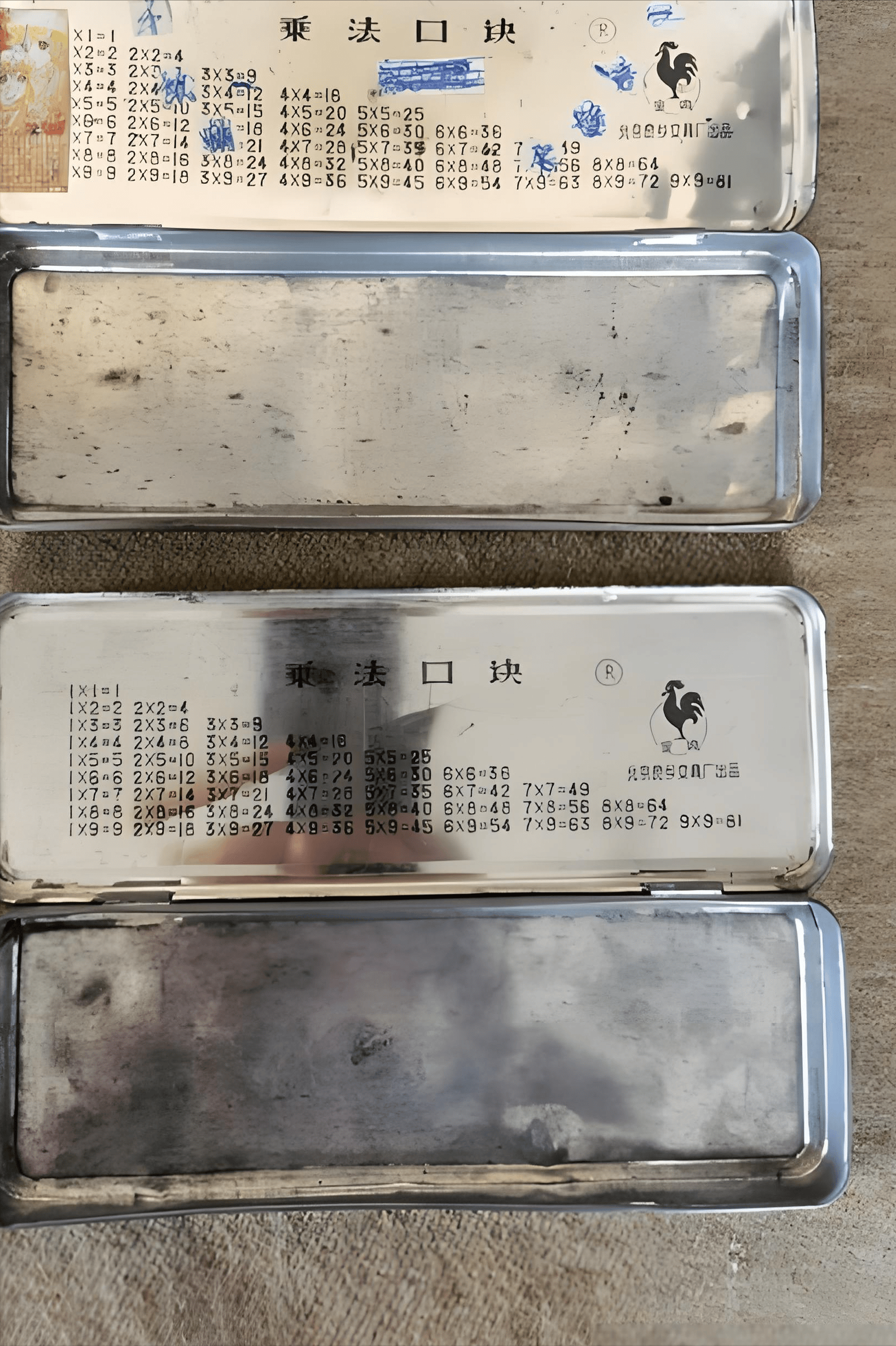 8090后小学语文课本中的铅笔盒:转笔刀,花铅笔,文具盒里摆整齐