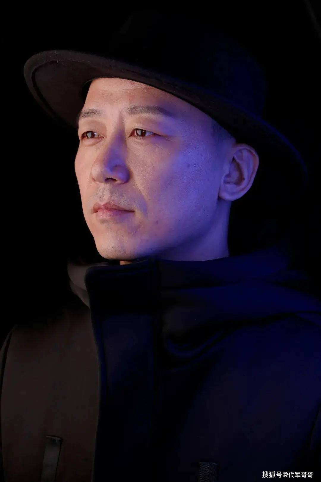 演员胡明：为演好张克寒第一个进组，一位努力演好戏的剧抛脸演员_角色_表演_演艺界