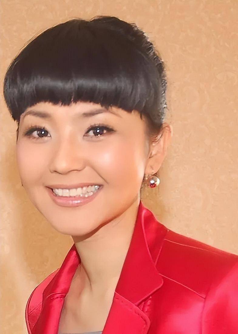 主持人方琼,全麻后3秒就睡着,拉了一晚上,胃肠镜检查的太痛苦