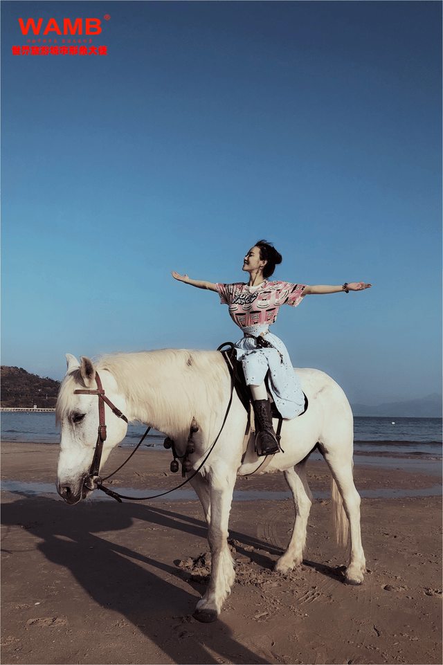 90后青年演员潘春春获聘世界旅游城市形象大使中国重庆文旅推荐官