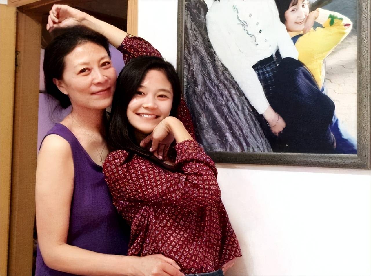 "凄惨影后"岳红,生下女儿患癌却被丈夫抛弃,现与女儿相依为命