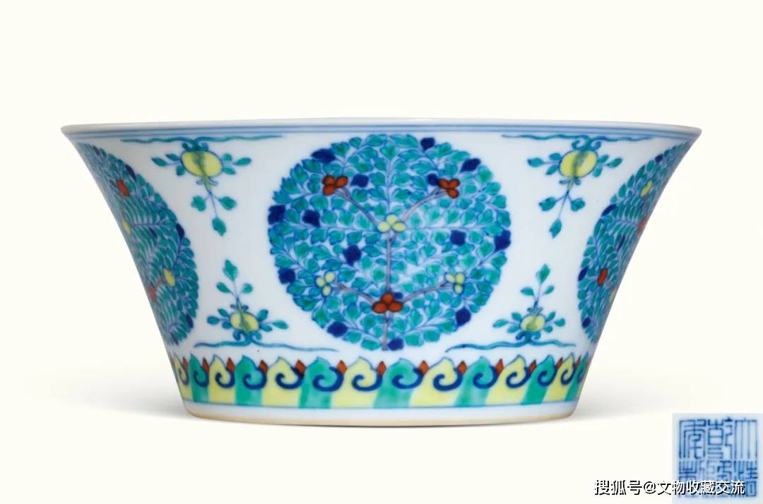 中国古美術品　清の康熙時代　青花五彩茶碗　本物保証 清康熙 青華緑彩双龍紋宮碗【大清康熙年製】