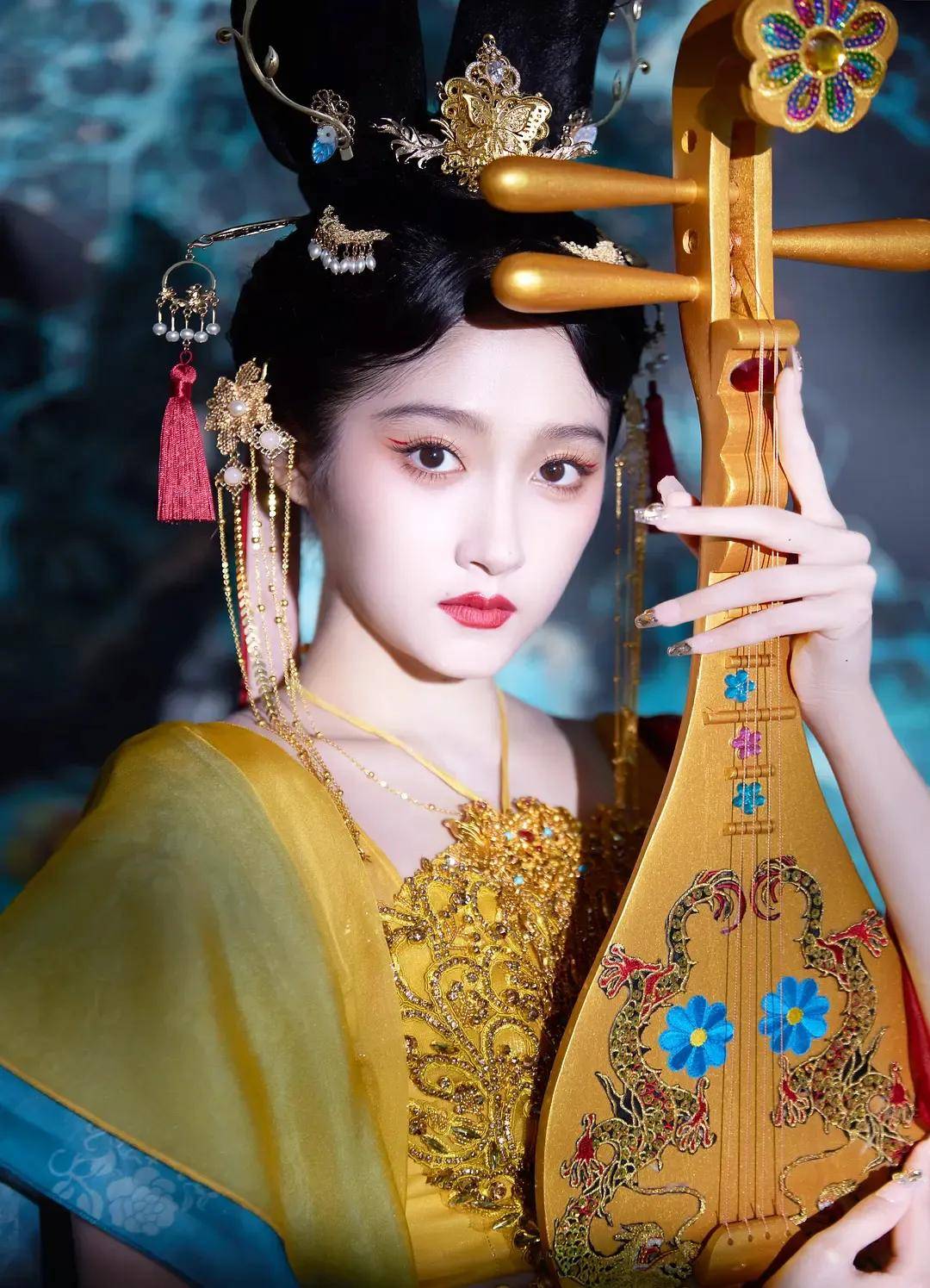 明星颜值的巅峰时刻一一关晓彤