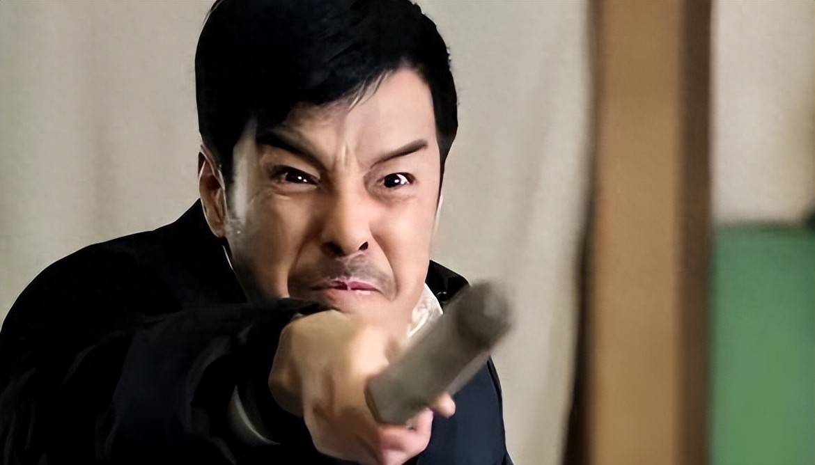 中国第一反派海一天,不靠当领导的父亲,46岁终于大器晚成!