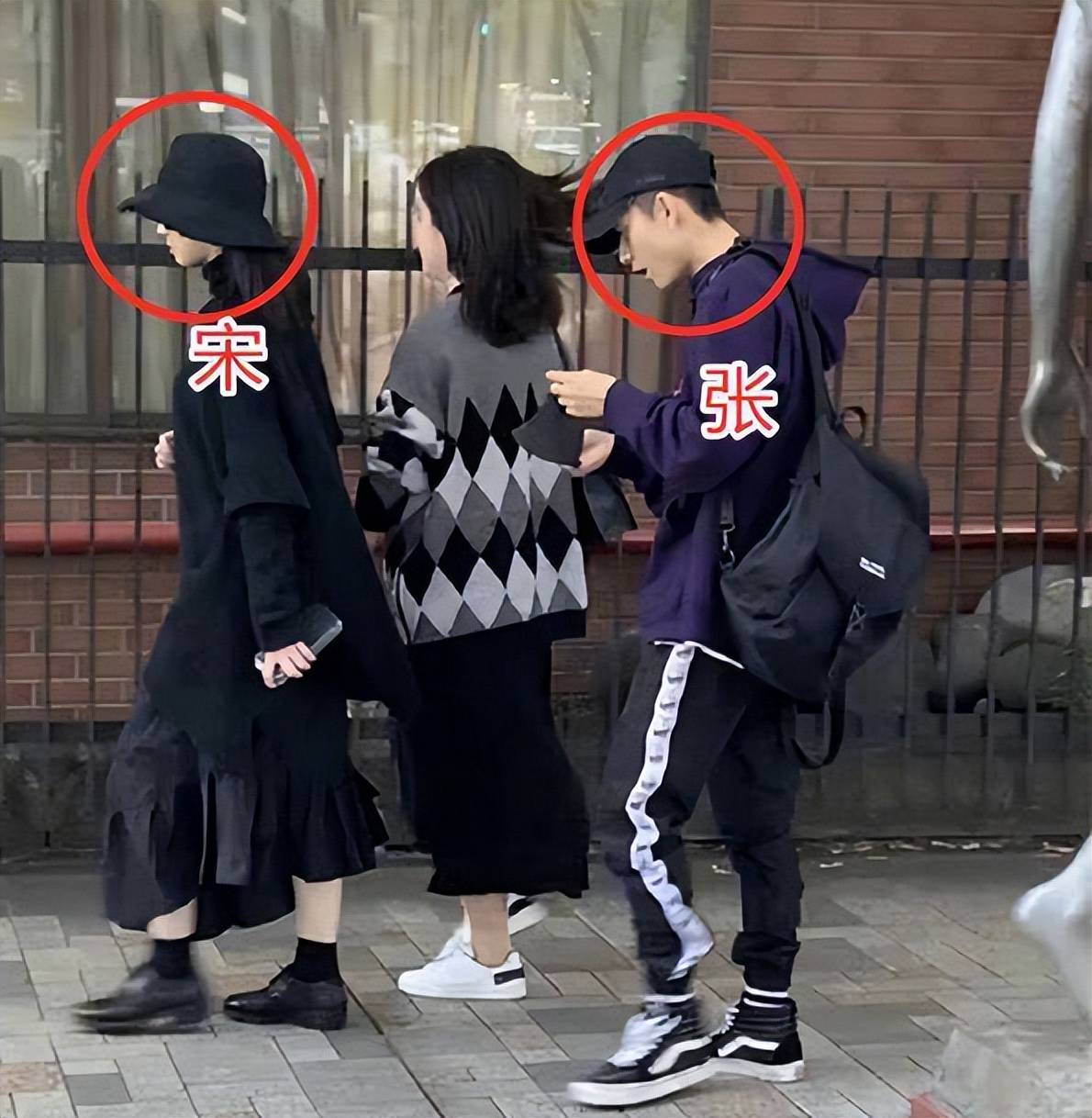 宛如一对热恋情侣三人行画面引发热议众人纷纷调侃孟美岐是电灯泡