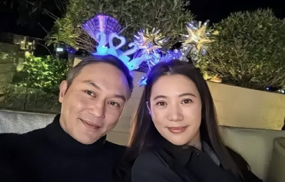 惊喜!香港知名女星袁咏仪重回tvb拍剧,老公张智霖也宣布回巢