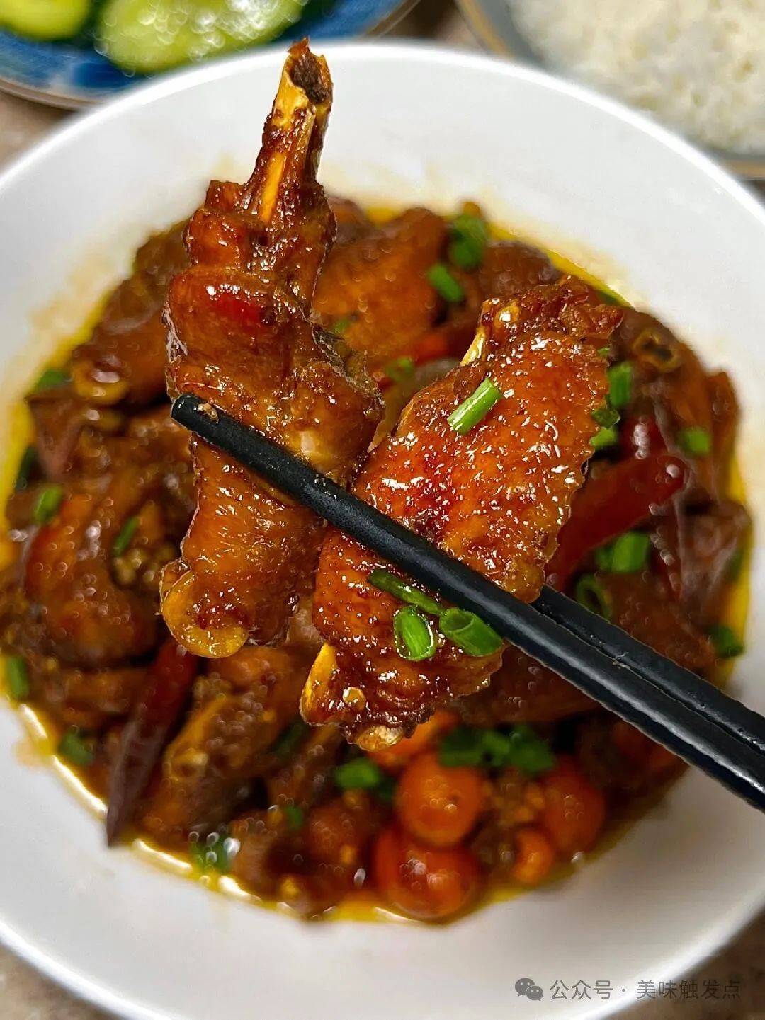 家常烧土鸡：鲜嫩多汁，暖心暖胃的餐桌主角