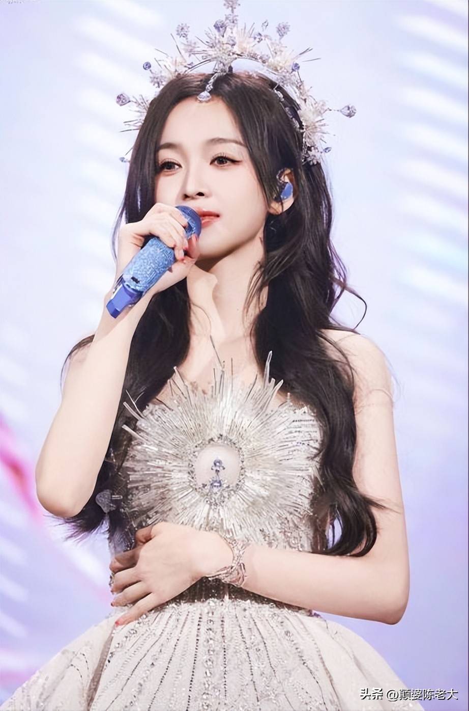 徐梦洁生日演唱会,尺度不输吴宣仪,现在生日演唱会都这么玩吗?