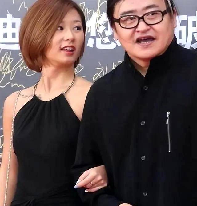 演员刘欢的老婆图片