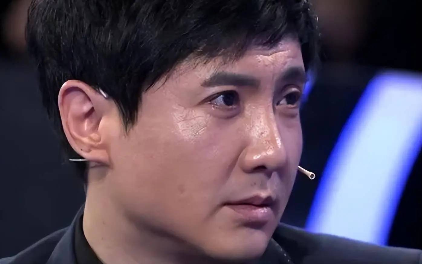 沈腾问宋亚轩离开《王牌对王牌》的原因,他爆笑回复:你不也是吗