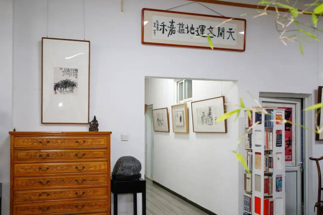 墨殃——个山馆2025新春书画作品展在个山美术馆开幕