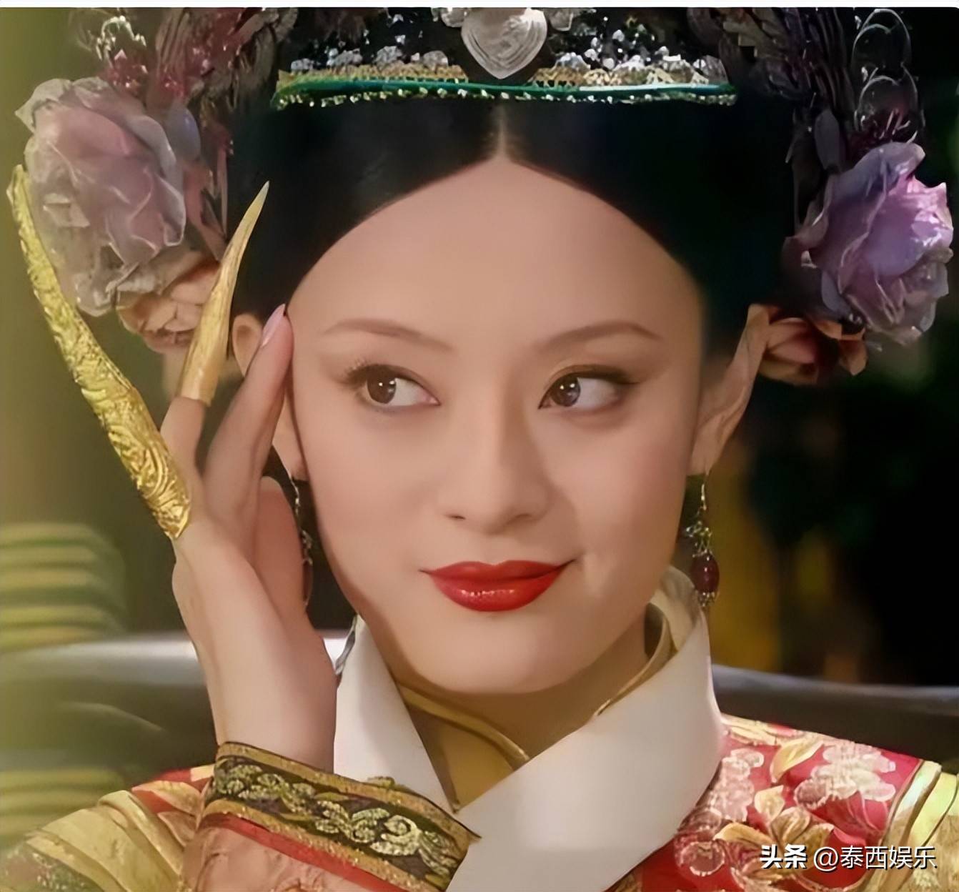 甄嬛传大合照,颖儿美腿,蒋欣的锁骨,都输给了自然老去的蔡少芬