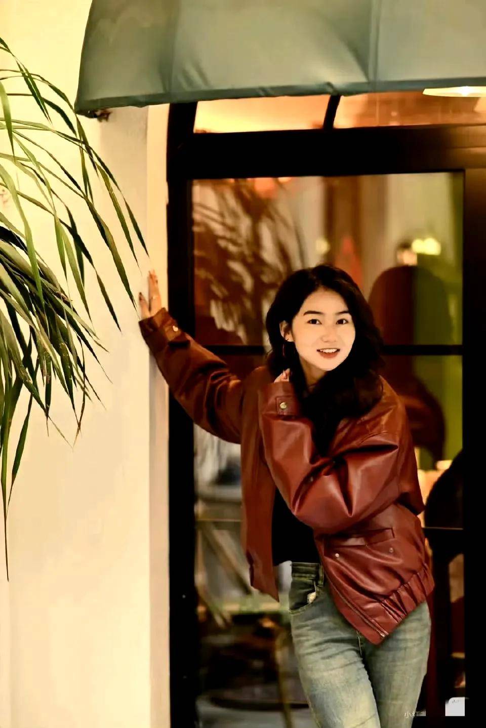 成都张曼玉,这也太像张曼玉了吧