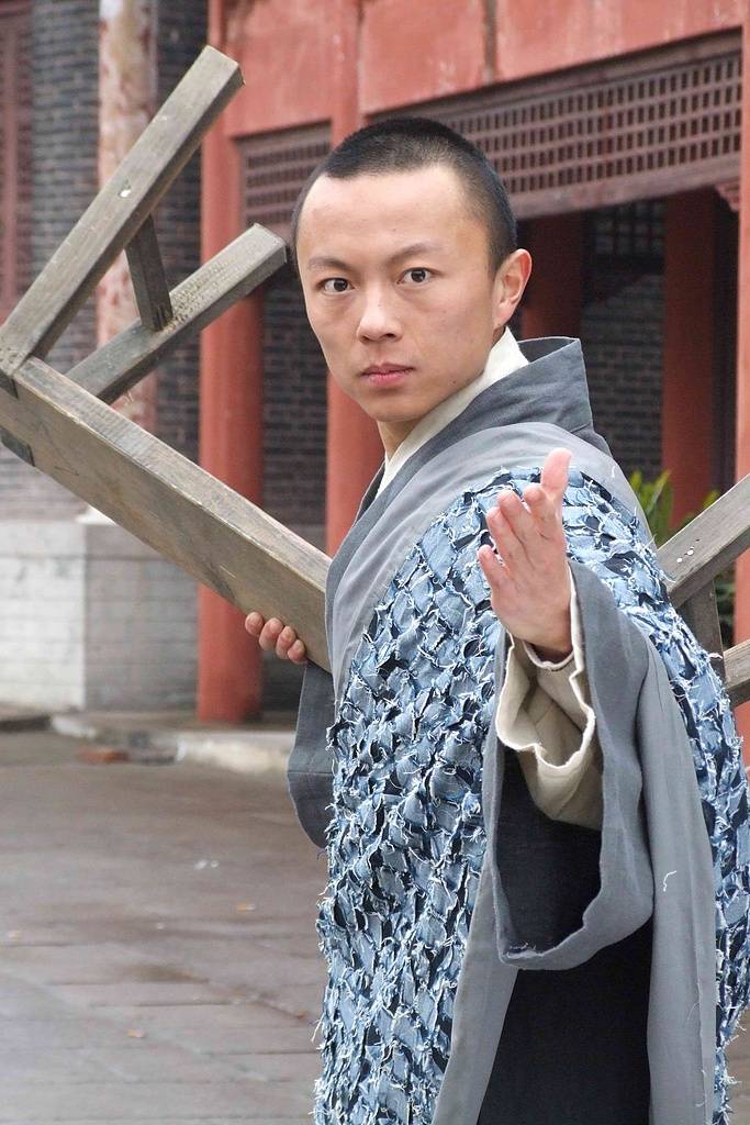 谢苗:从少林小子到多面演员,功夫童星的蜕变之路