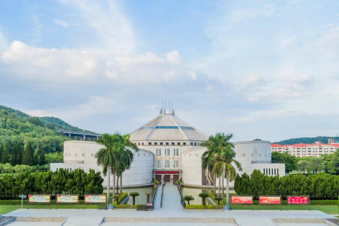 滨海湾：从地标到产业，传统剪纸中的现代画卷，AI“剪”出滨海湾新区：春节游玩新去处