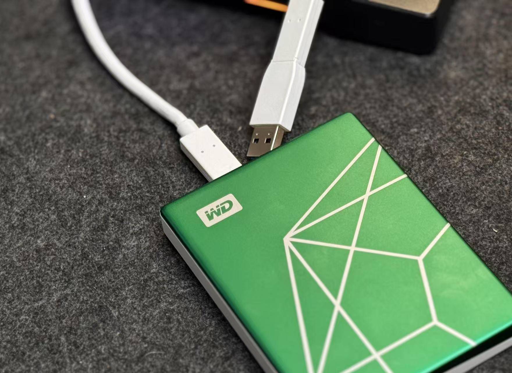 新年送自己的好礼，打工人、学生党都适用的西数My Passport移动硬盘