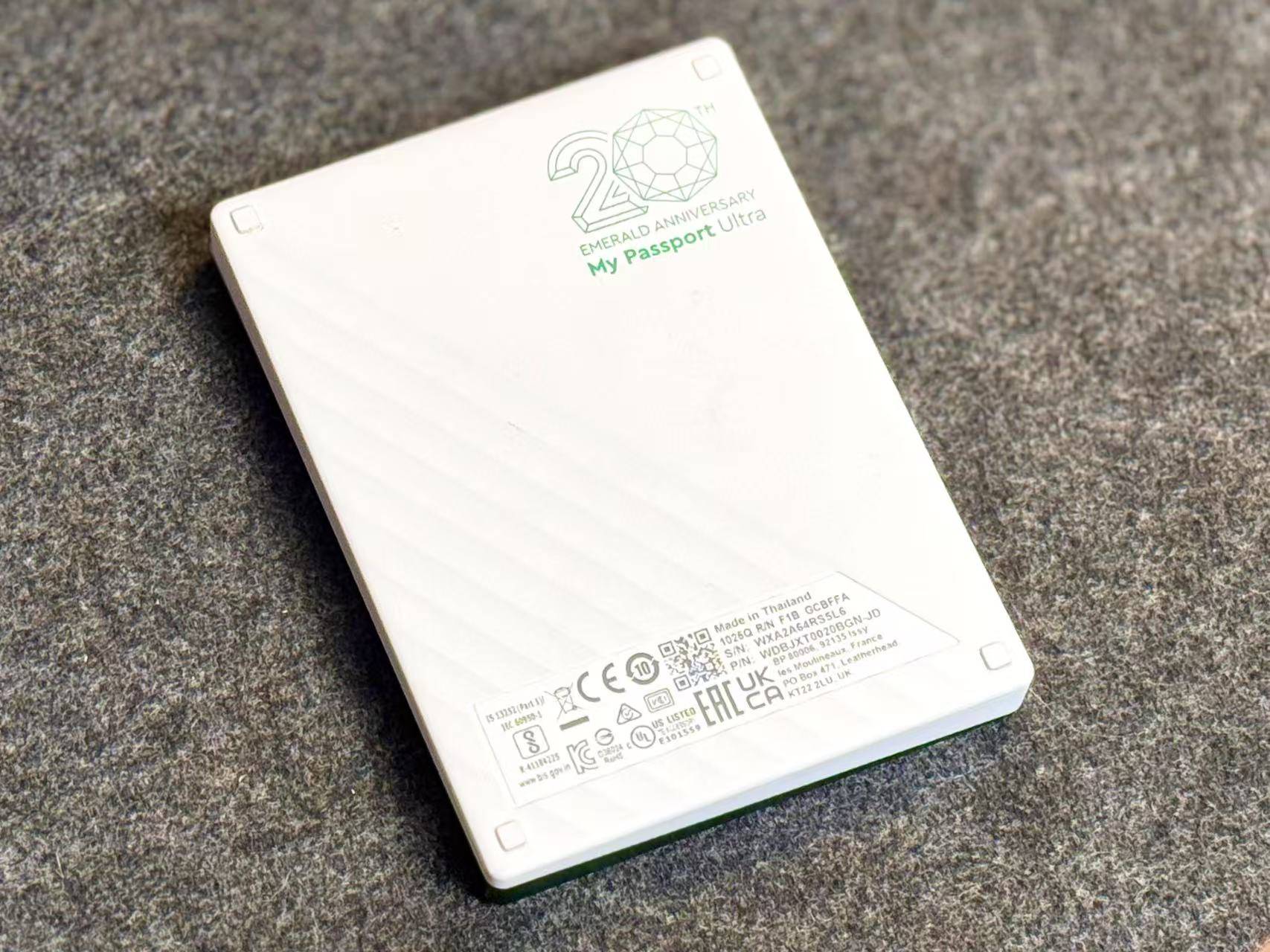 新年送自己的好礼，打工人、学生党都适用的西数My Passport移动硬盘