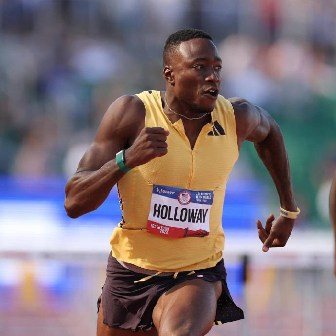 以7秒36夺冠!跨栏名将霍洛威创历史,网友:刘翔历史地位被取代