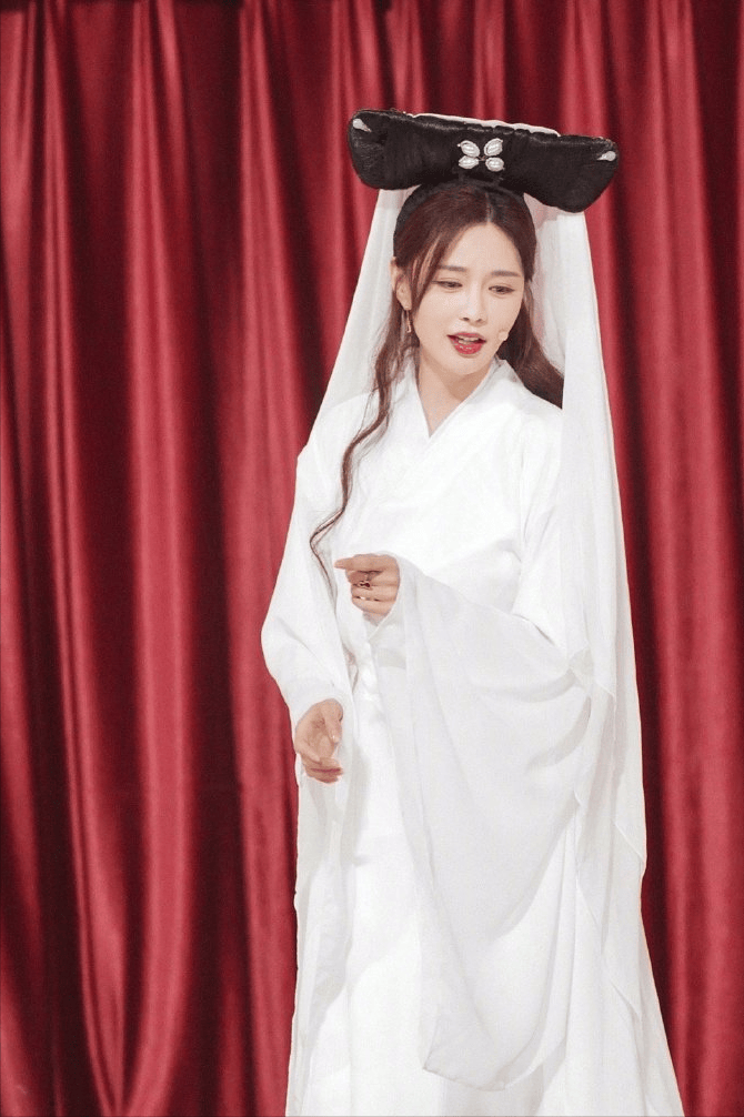 原创沈梦辰元宵晚会造型曝光一人分饰多角重塑经典网友太有才了