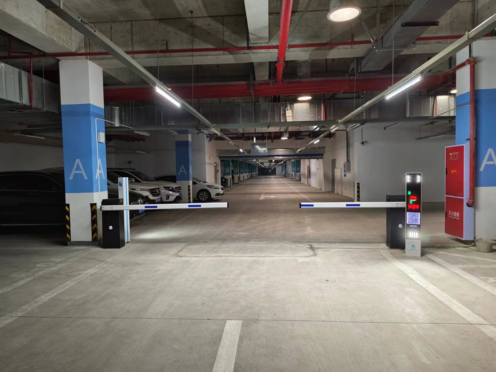 崇州高铁站地下停车场迎来新一轮科技升级智慧停车新体验