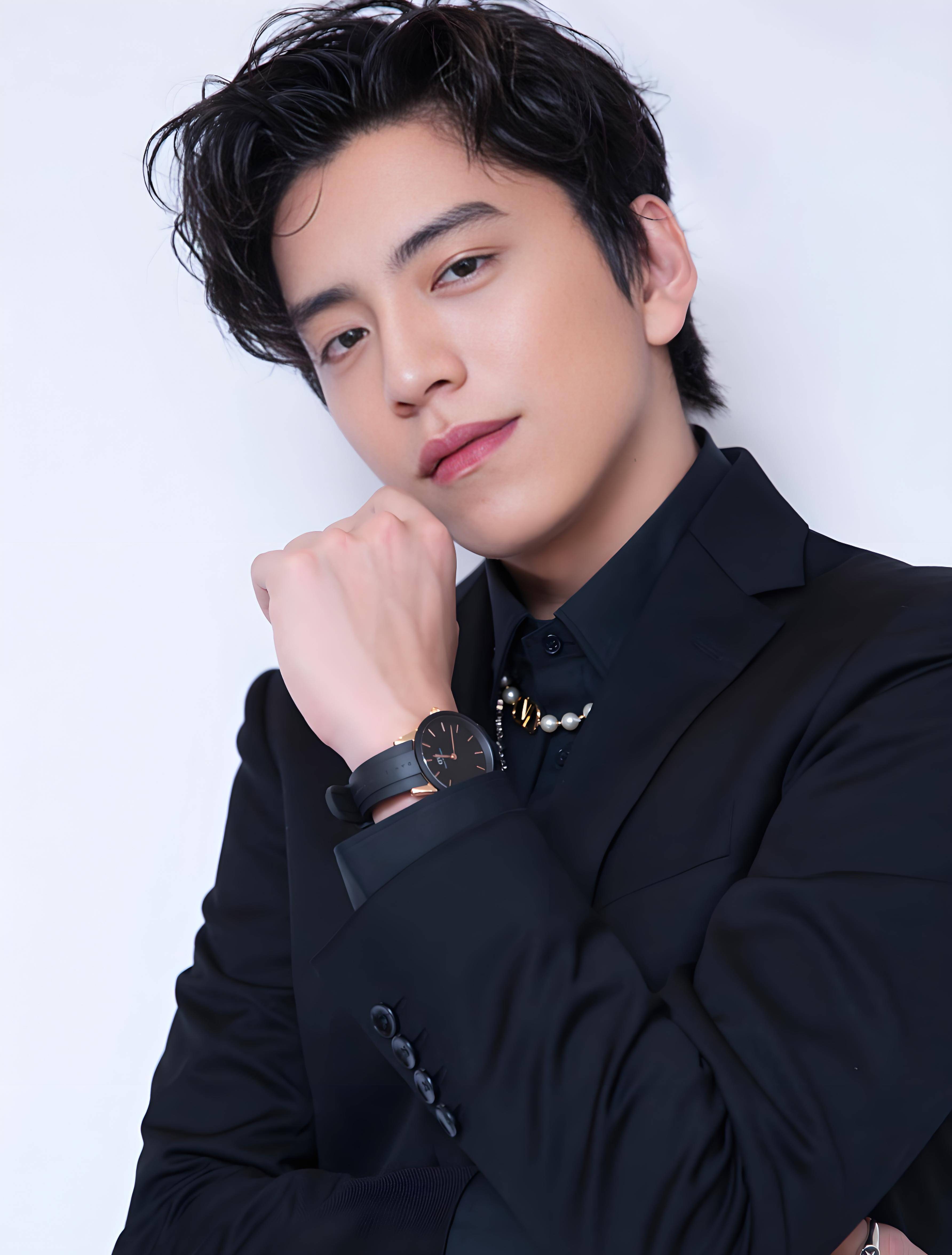 王大陆因涉嫌逃兵役被捕,现场照片曝光,或面临牢狱之灾