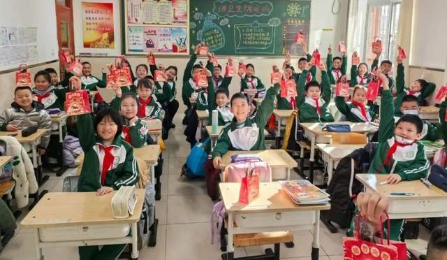 南关小学举行"运河思政一体化"育人行动启动仪式暨开学典礼