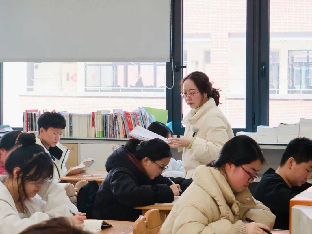 吴中区教研室领导莅临苏大附属尹山湖中学调研指导