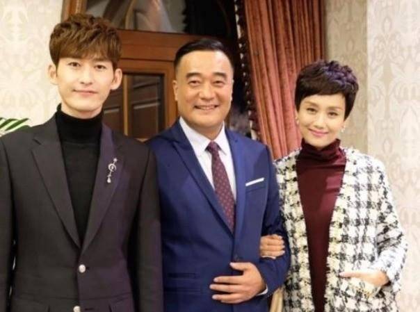 儿子是一线明星,女儿是奥运冠军,可58岁的她才算是人生赢家