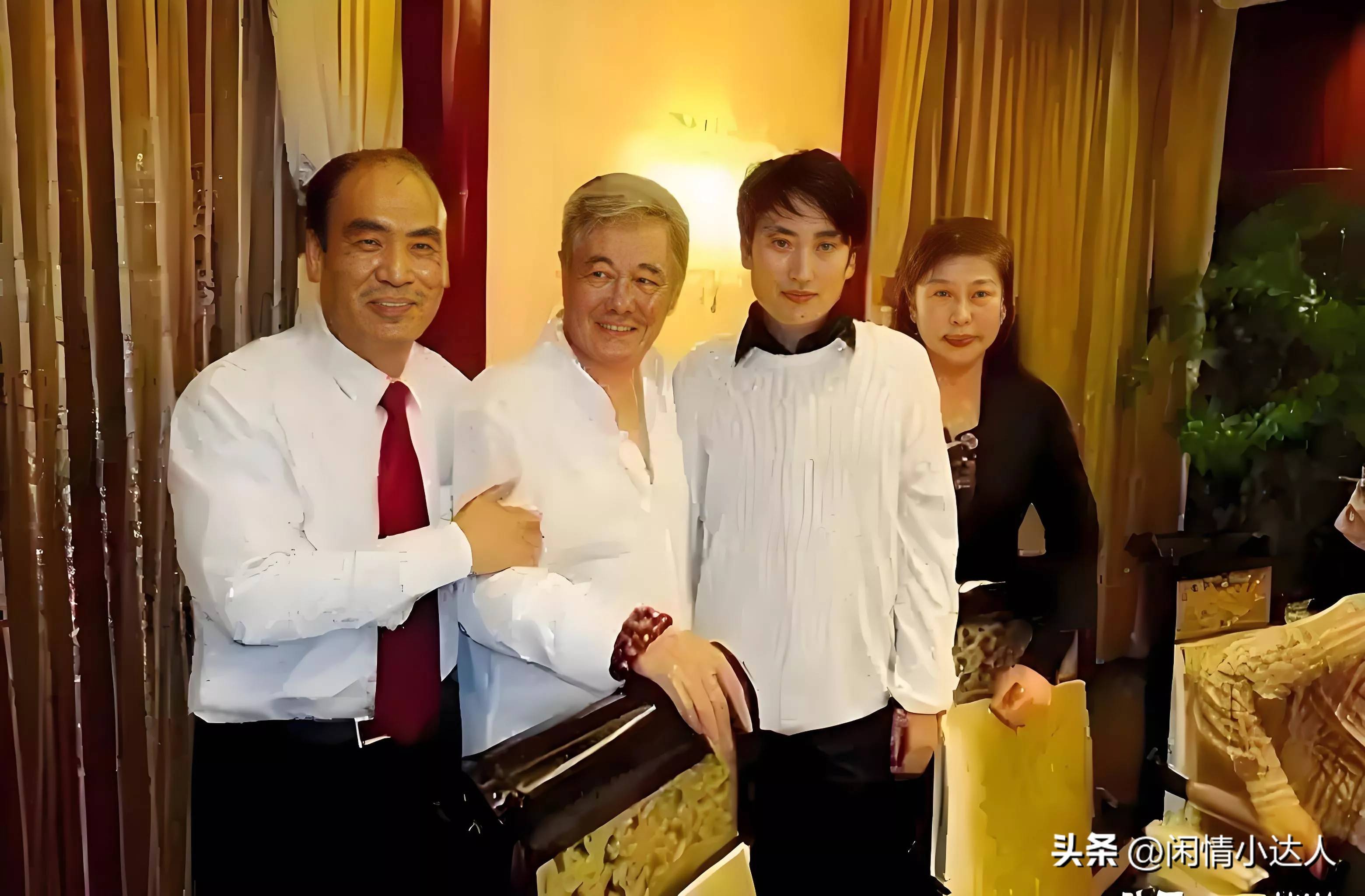 吴海元不但是个商业奇才,还是知名的编剧和艺术家,他所编写的电影