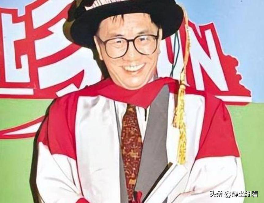 与李小龙是校友,香港公认的鬼才,香港音乐黄金时代缔造者