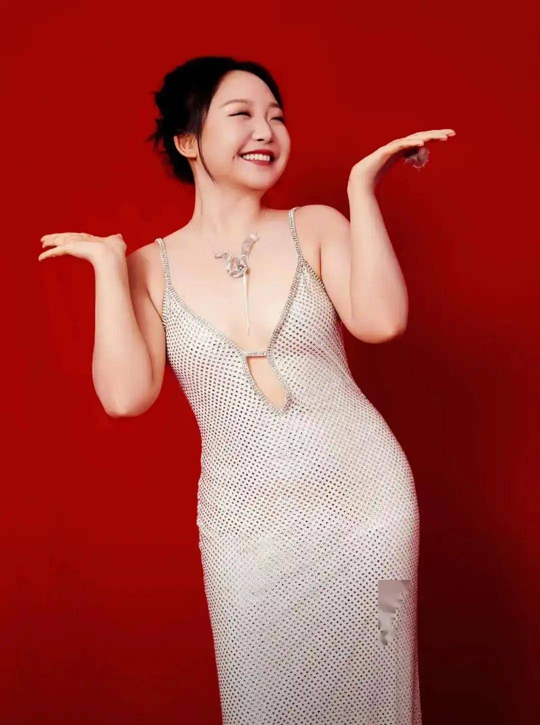 《六姊妹》辣目洋子迎来骂潮,是因为她踩中国人非常反感的3个雷区