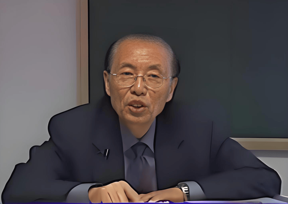 中医界 "六边形战士" 李德新,凭 13 部专著改写中医教育史