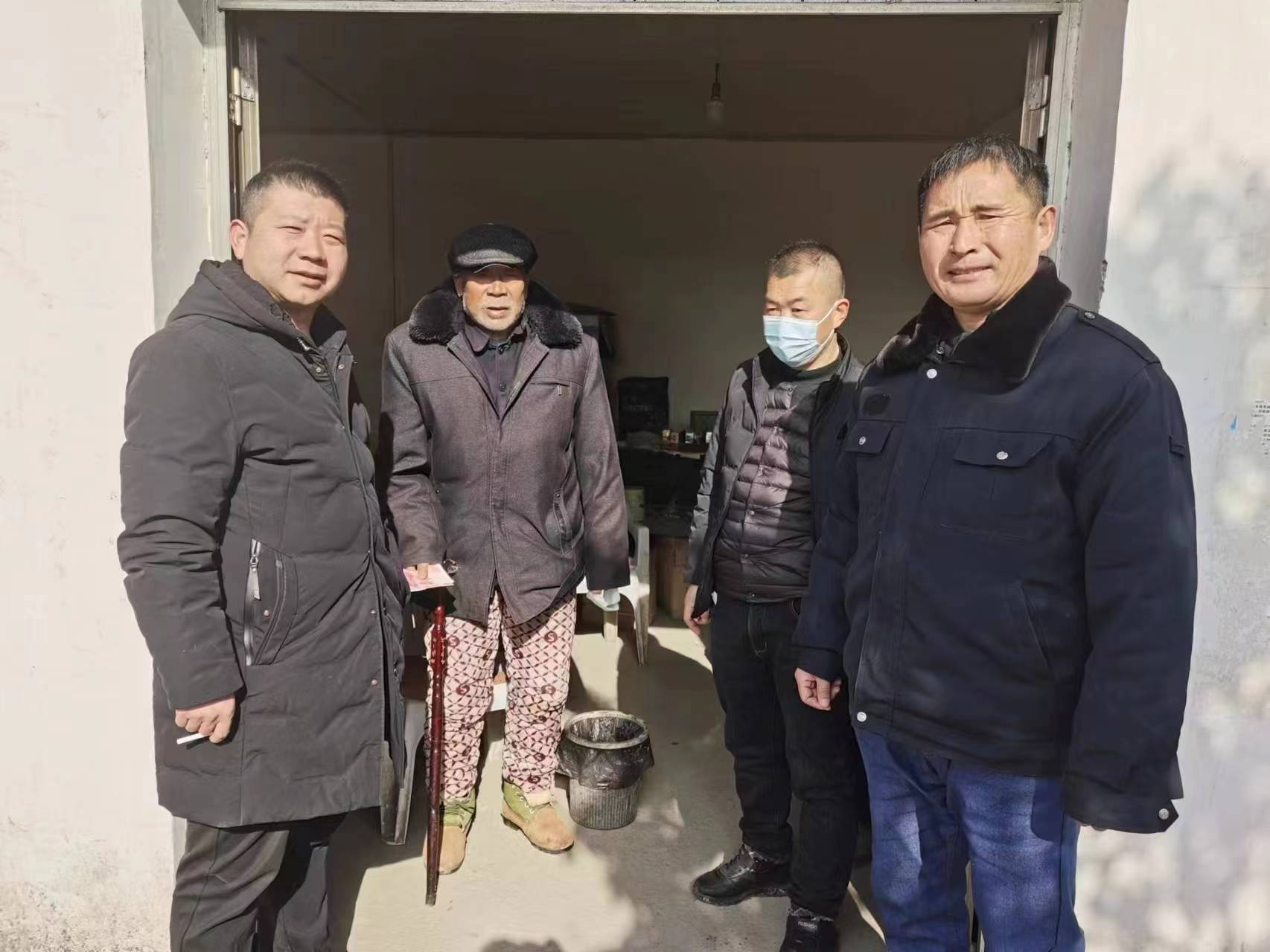 太和县倪邱镇西门村开展"学雷锋实践在行动"志愿活动