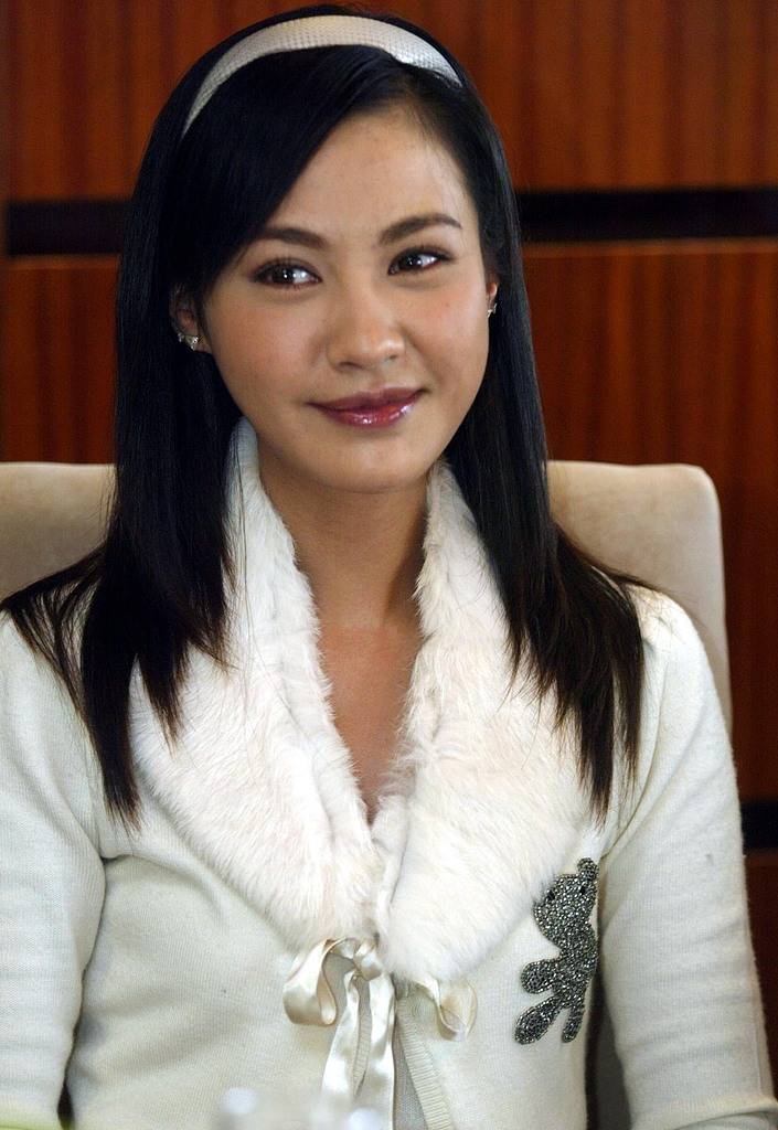 杨雪:多元角色的实力派女演员
