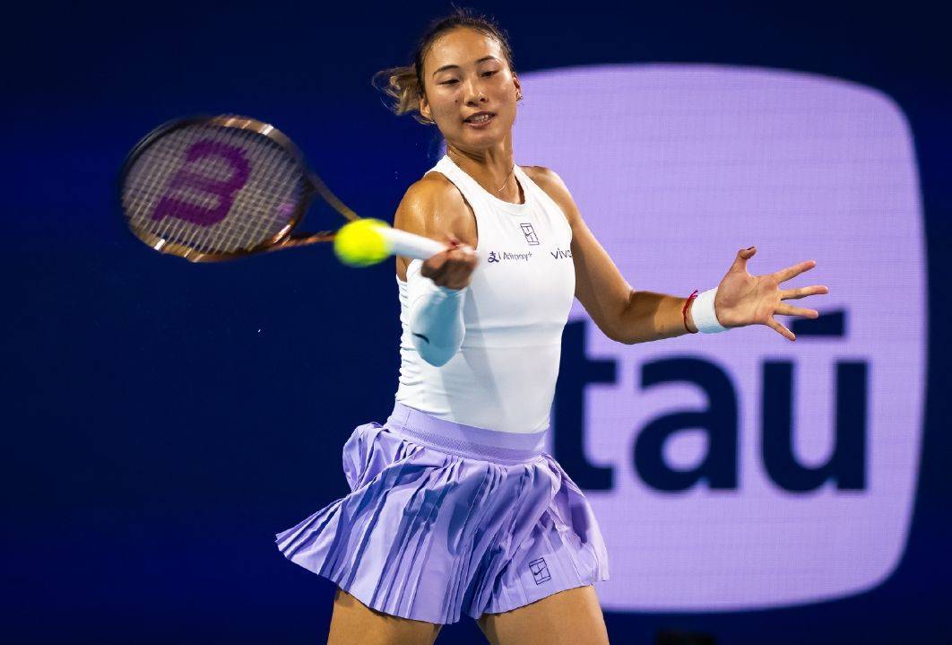 WTA最新战报，萨巴伦卡2-0郑钦文，赛后诞生两大赢家一个输家