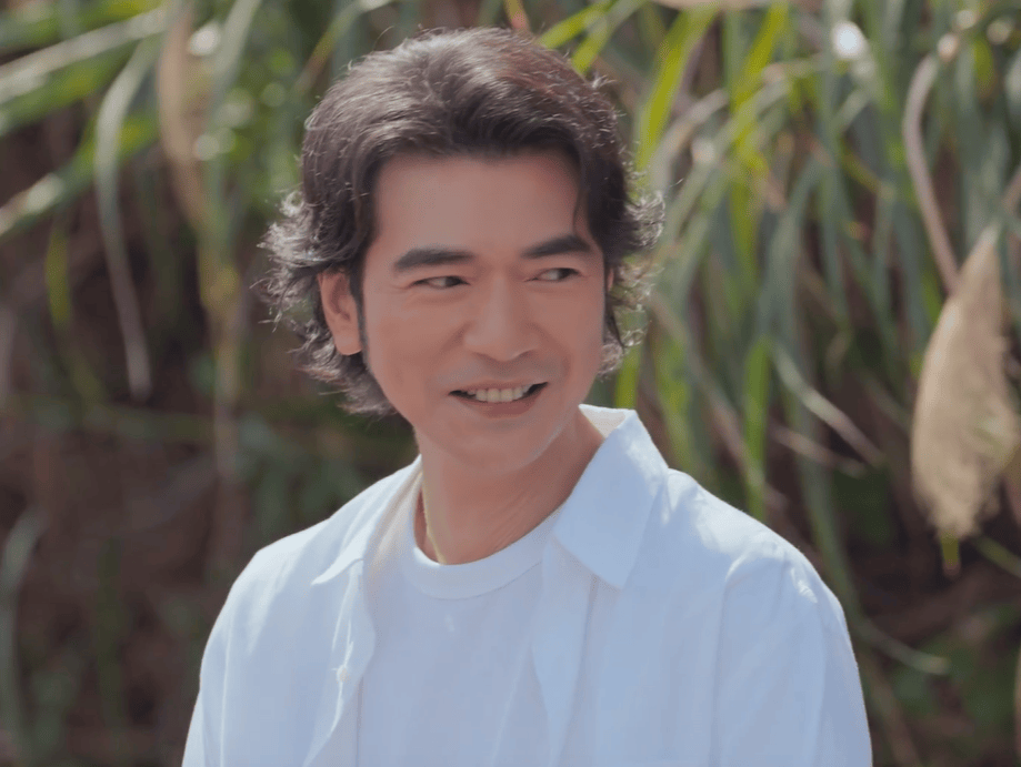 金城武回归娱乐圈，无滤镜生图下的他让网友感慨岁月无情 51岁金城武拍广告，生图曝光似变了个人，复出拍戏成谜