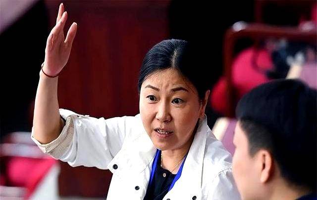从争议到赞誉，周继红如何书写中国跳水辉煌篇章 周继红退休：一个时代落幕，跳水传奇故事仍在延续