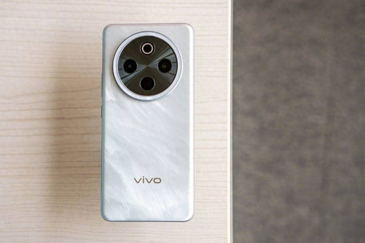 千元机市场搅局者！vivo Y300 Pro+实力出圈