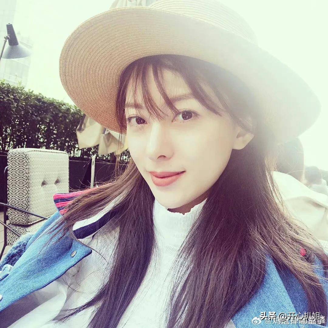 薛之谦一家三口现身,6岁儿子身高惊人,像极了超模妈妈高磊鑫!