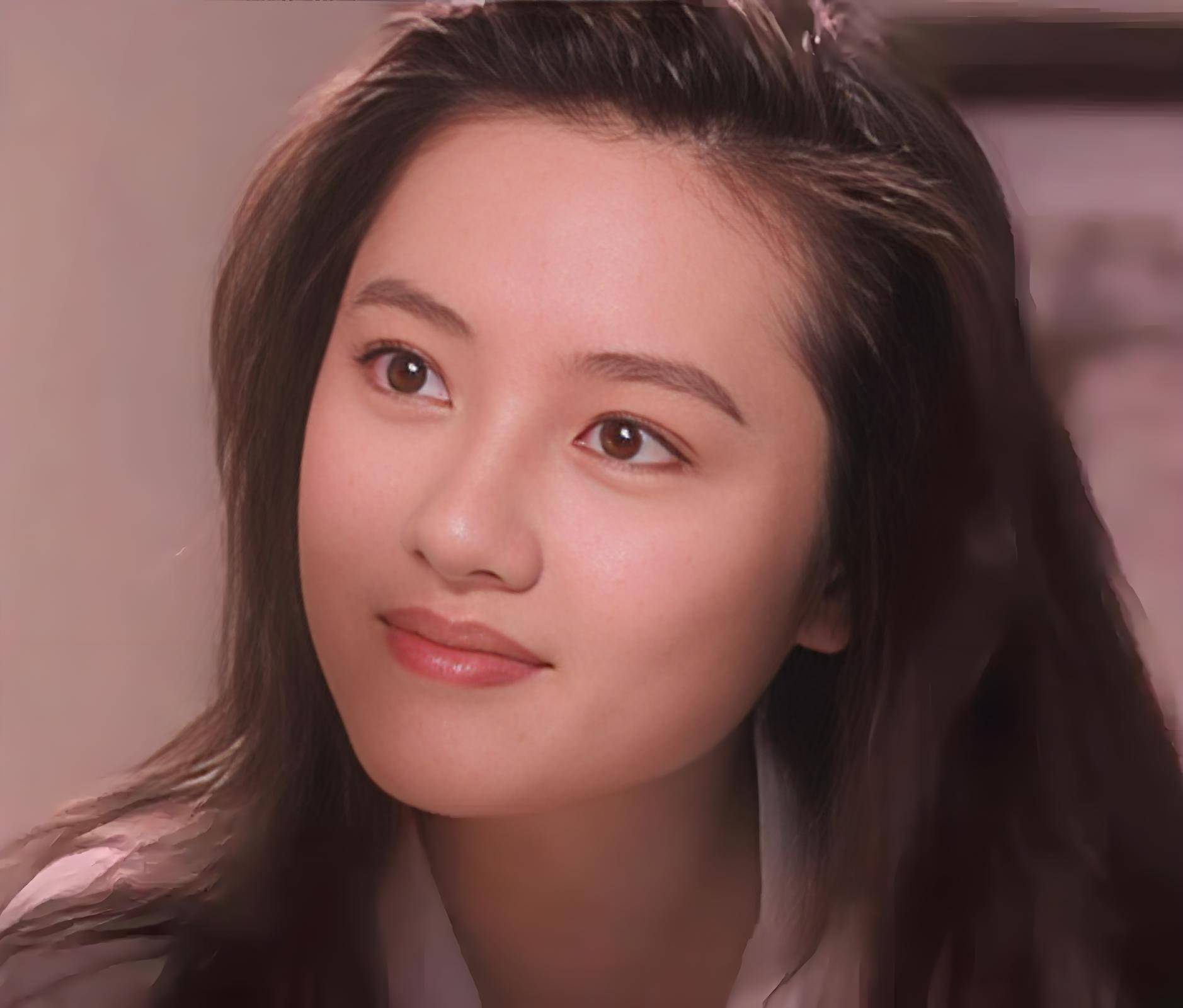 那些年的港台明星,李丽珍!纯欲风鼻祖,90年代宅男女神的传奇人生