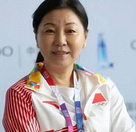 周继红退休：中国跳水梦之队的新篇章与全红婵的未来挑战