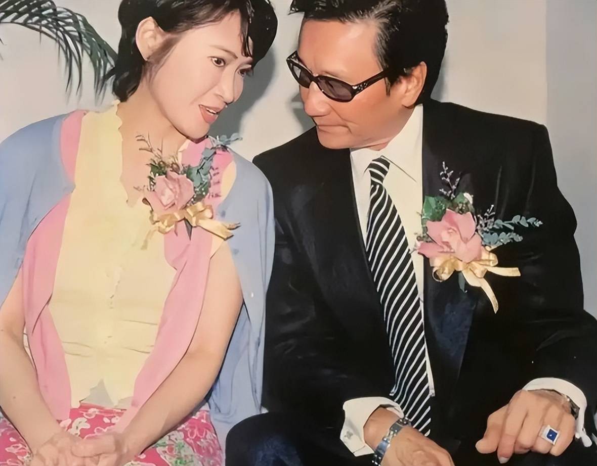 深扒萧芳芳3段情史,才明白她为什么抛弃谢贤,嫁给普通人